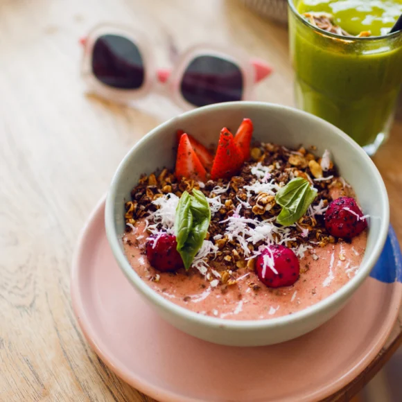 seaweed superfood smoothie bowl