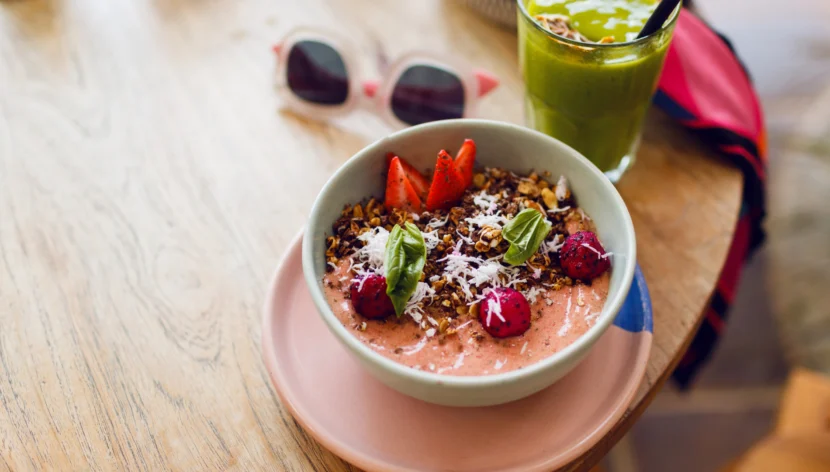 seaweed superfood smoothie bowl