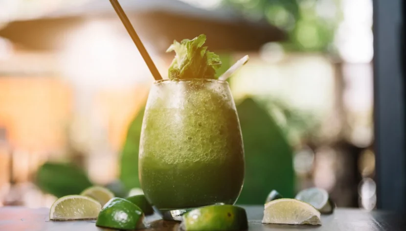 tropical green smoothie vegan