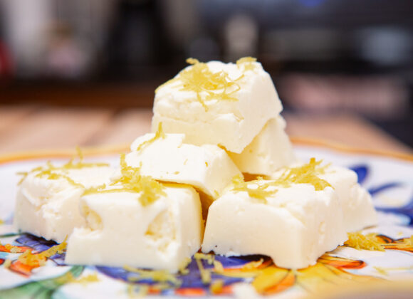 low carb cheesecake fat bombs