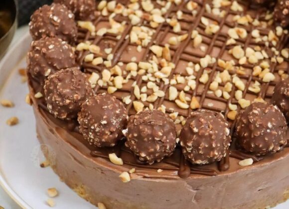 Ferrero Rocher Cheesecake